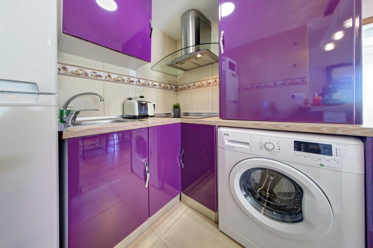 Apartment Pau Casals, 2 Min Walk From The Sea & Sea View Lloret de Mar