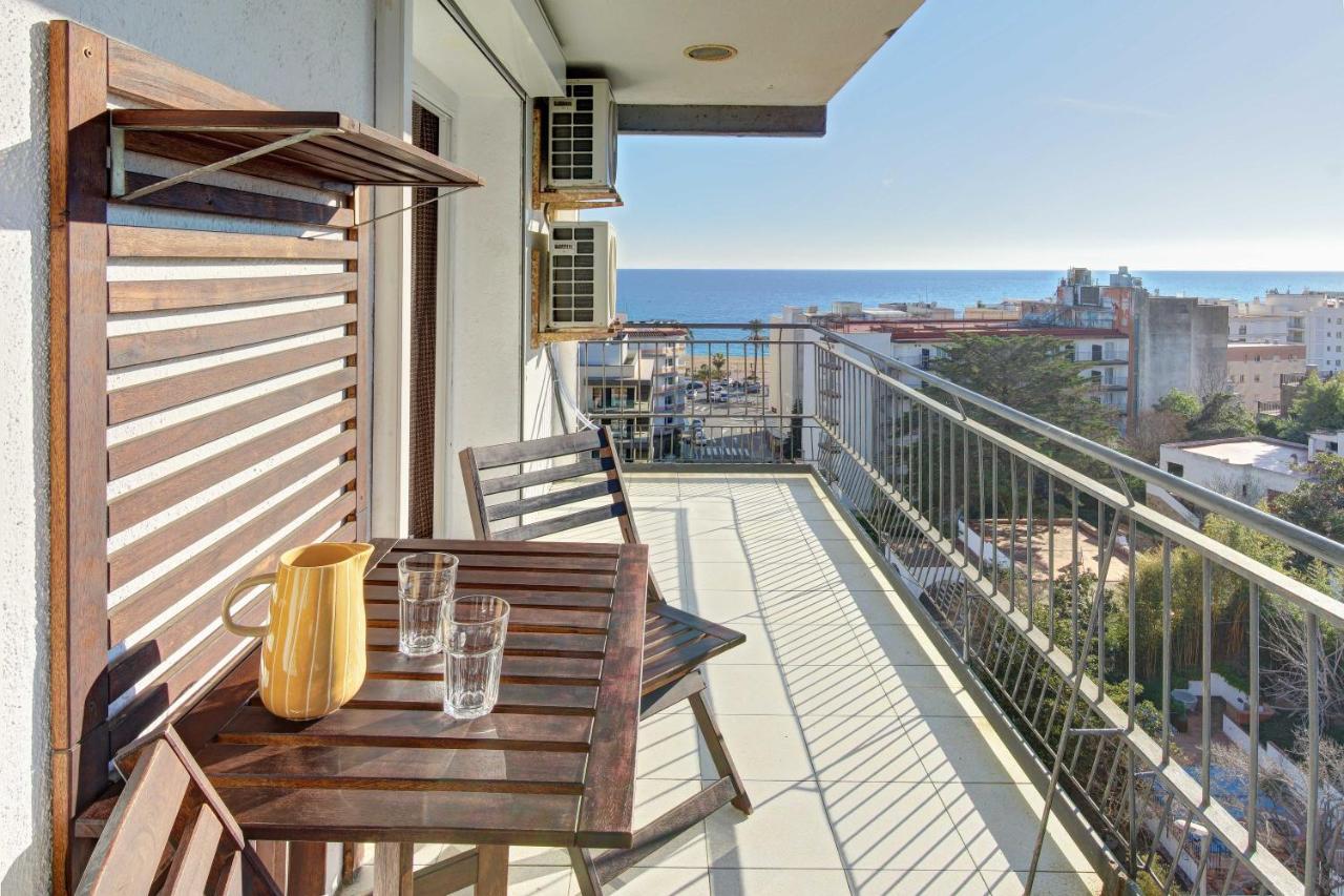 Pau Casals, 2 Min Walk From The Sea & Sea View Apartment *